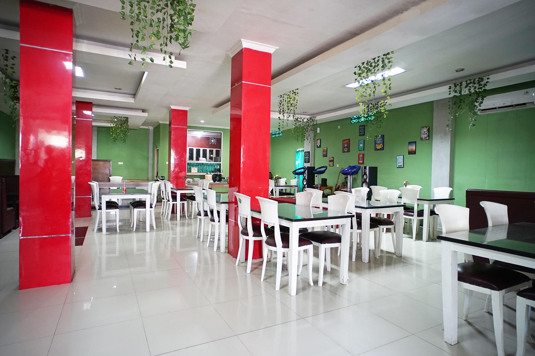 Capital O 2885 Hemra Hotel Balikpapan  Exterior photo